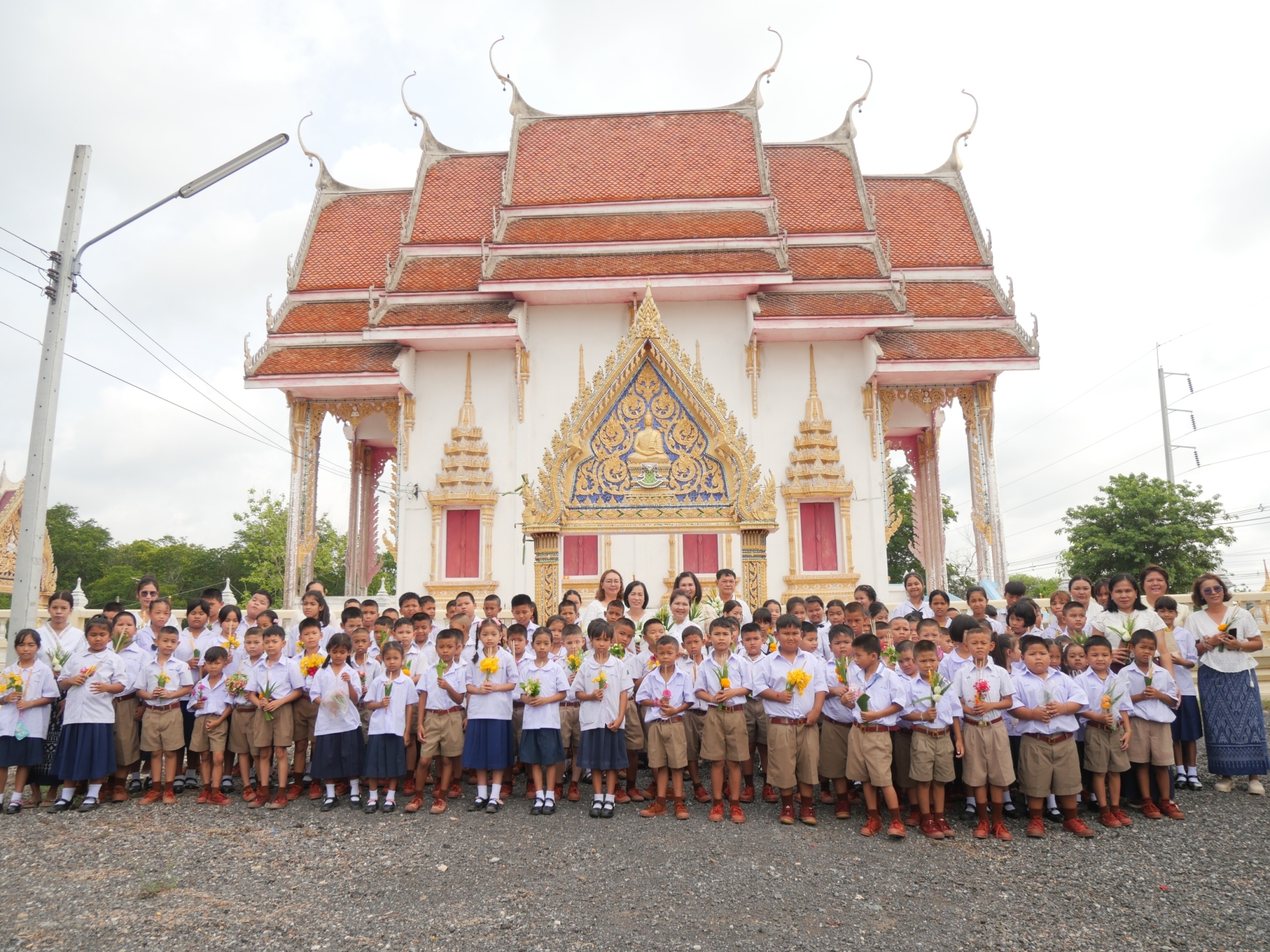 “กิจกรรมวันวิสาขบูชา” กิจกรรมเวียนเทียน และฟังธรรมเทศนา ณ วัดหนองไผ่สามัคคี