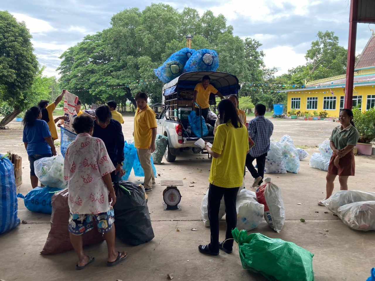 กิจกรรมรับซื้อขยะ Recycle