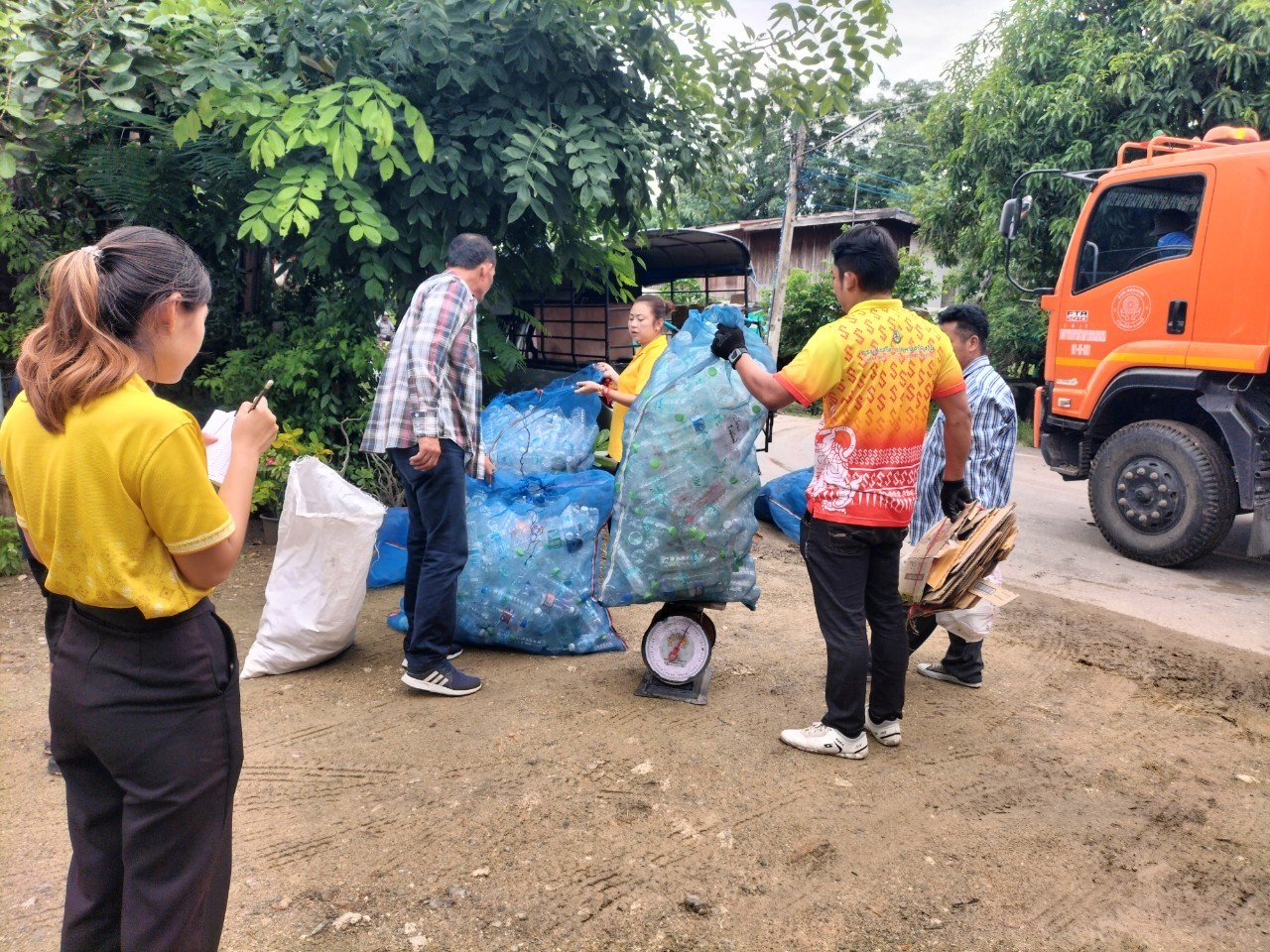 กิจกรรมรับซื้อขยะ Recycle