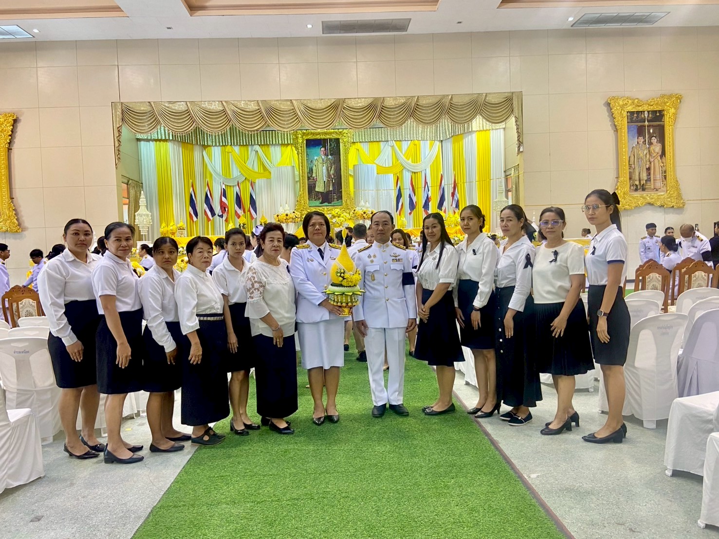 องค์การบริหารส่วนตำบลหนองแขม เข้าร่วมกิจกรรมเนื่องในวันคล้ายวันพระบรมราชสมภพพระบาทสมเด็จพระบรมชนกาธิเบศร มหาภูมิพลอดุลยเดชมหาราช บรมนาถบพิตร วันชาติ และวันพ่อแห่งชาติ