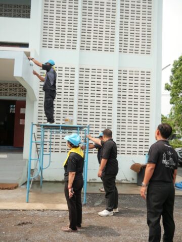 LINE_ALBUM_Big Cleaning โรงเรียน_260512_18