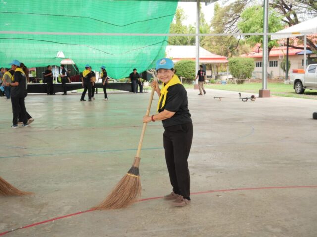 LINE_ALBUM_Big Cleaning โรงเรียน_260512_5