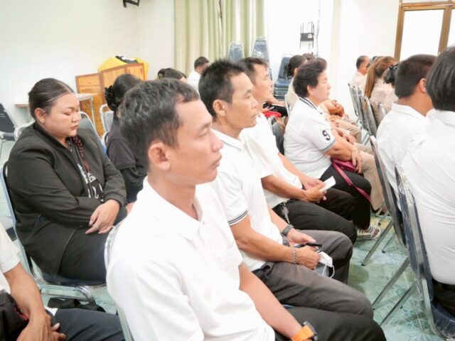LINE_ALBUM_ประชุมประจำเดือน_260617_11