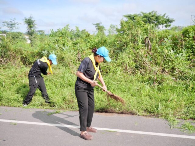 LINE_ALBUM_Big cleaning วัดท่าม่วง_260921_2