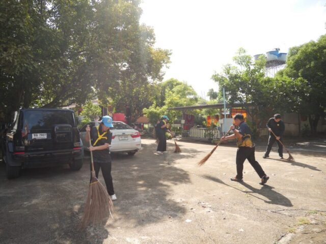 LINE_ALBUM_Big cleaning วัดท่าม่วง_260921_26