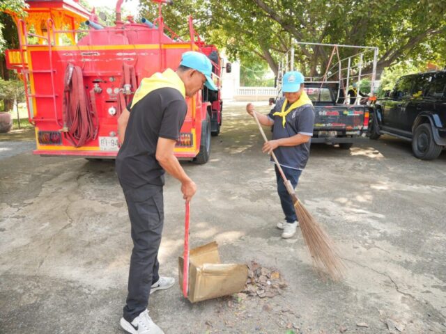 LINE_ALBUM_Big cleaning วัดท่าม่วง_260921_27