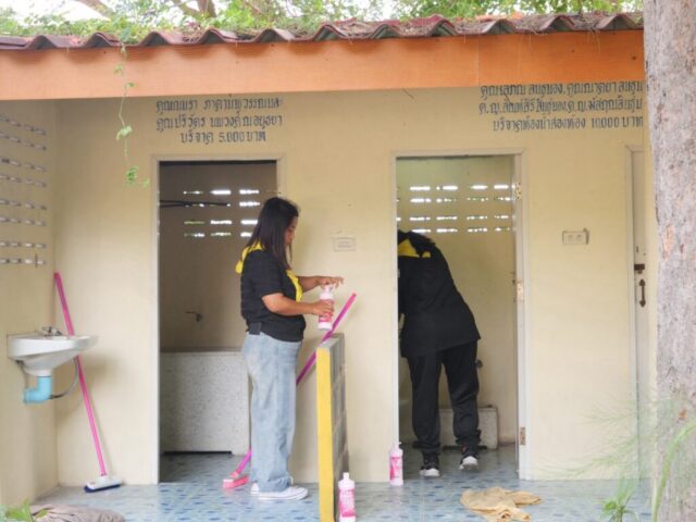 LINE_ALBUM_Big cleaning วัดท่าม่วง_260921_30