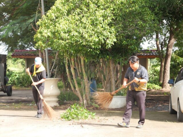 LINE_ALBUM_Big cleaning วัดท่าม่วง_260921_33
